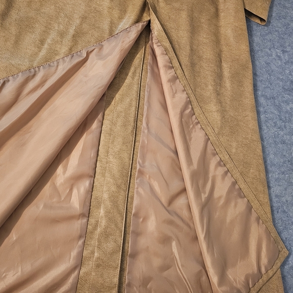 Long Rain Coat/Spring or Fall Rain Coat - Picture 5 of 7